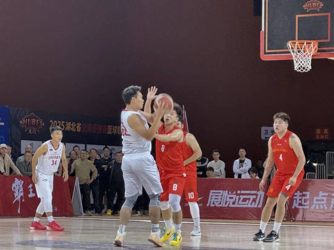 包含赛季冠军争夺战备战打响,球队士气高昂的词条 包含赛季冠军争夺战备战打响,球队士气高昂的词条