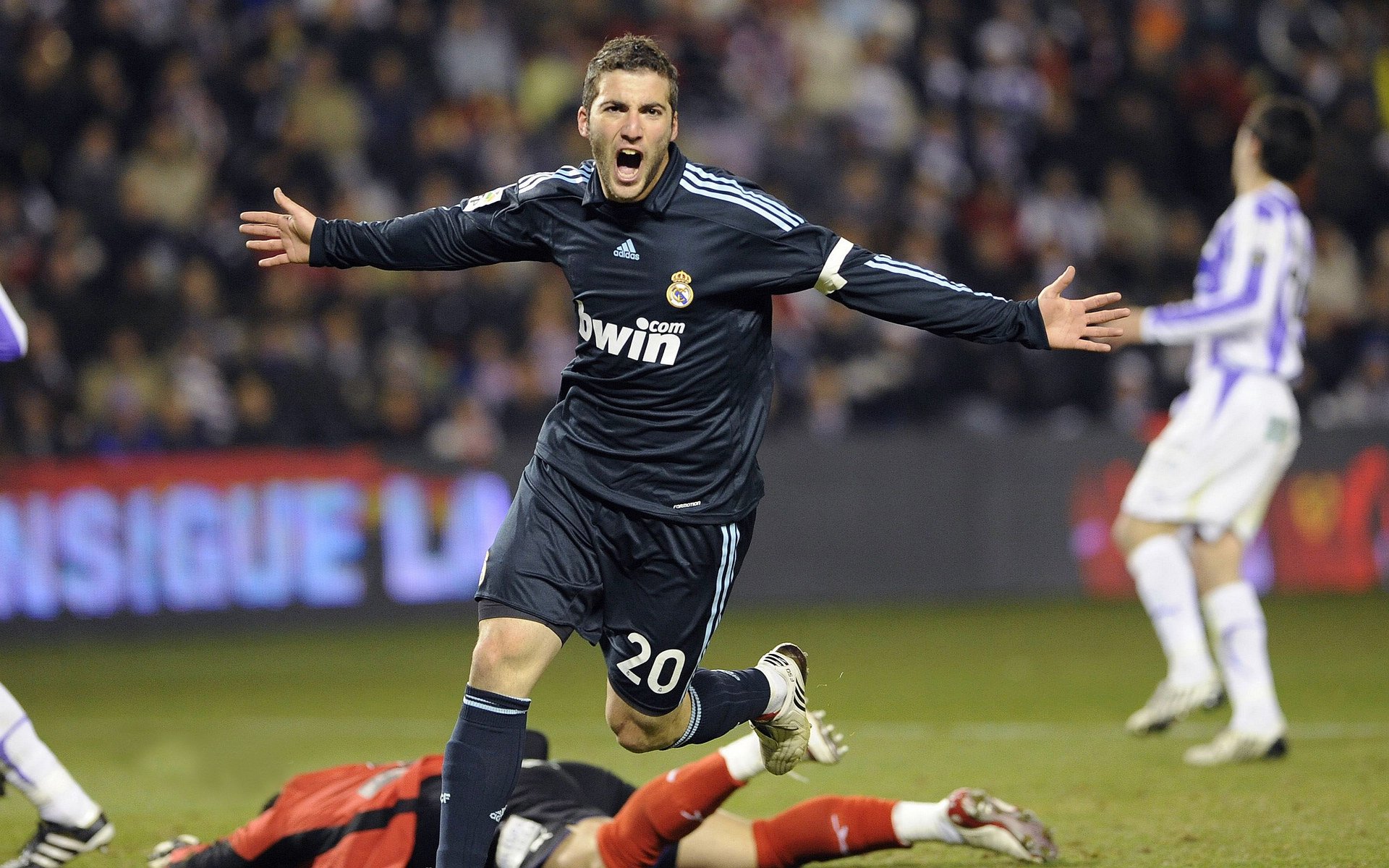 开云体育视频直播-锡安在焦点战证明自己，步行者一波带走掘金