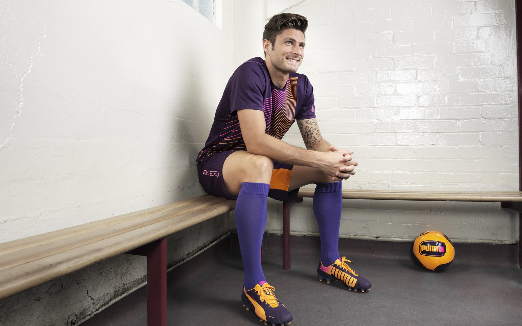 赛道风云，迈凯伦完胜梅赛德斯，勒克莱尔状态火热改写格局