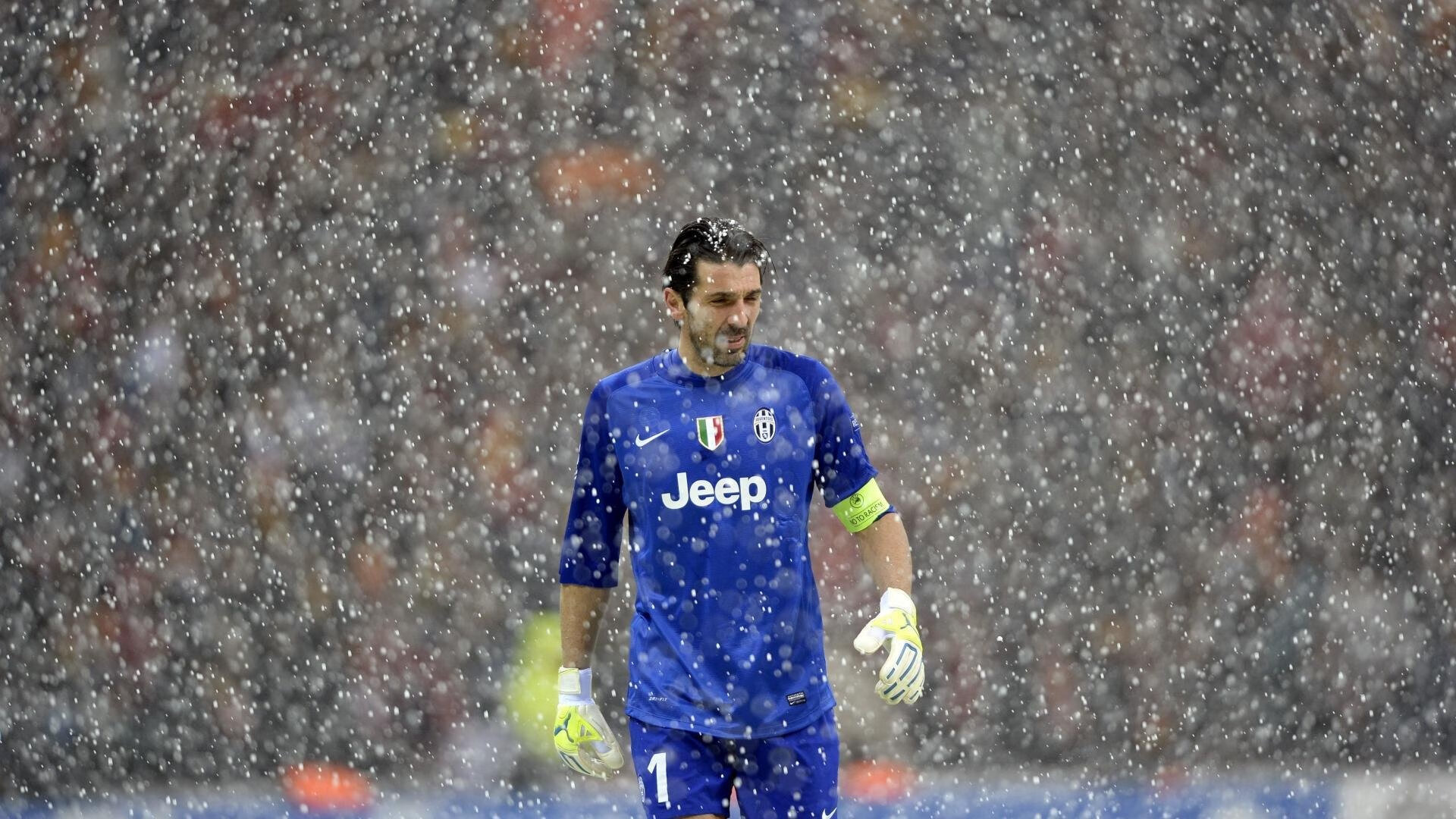 本泽马点燃赛场，希腊力克乌克兰，一场定义坚韧与传承的胜利